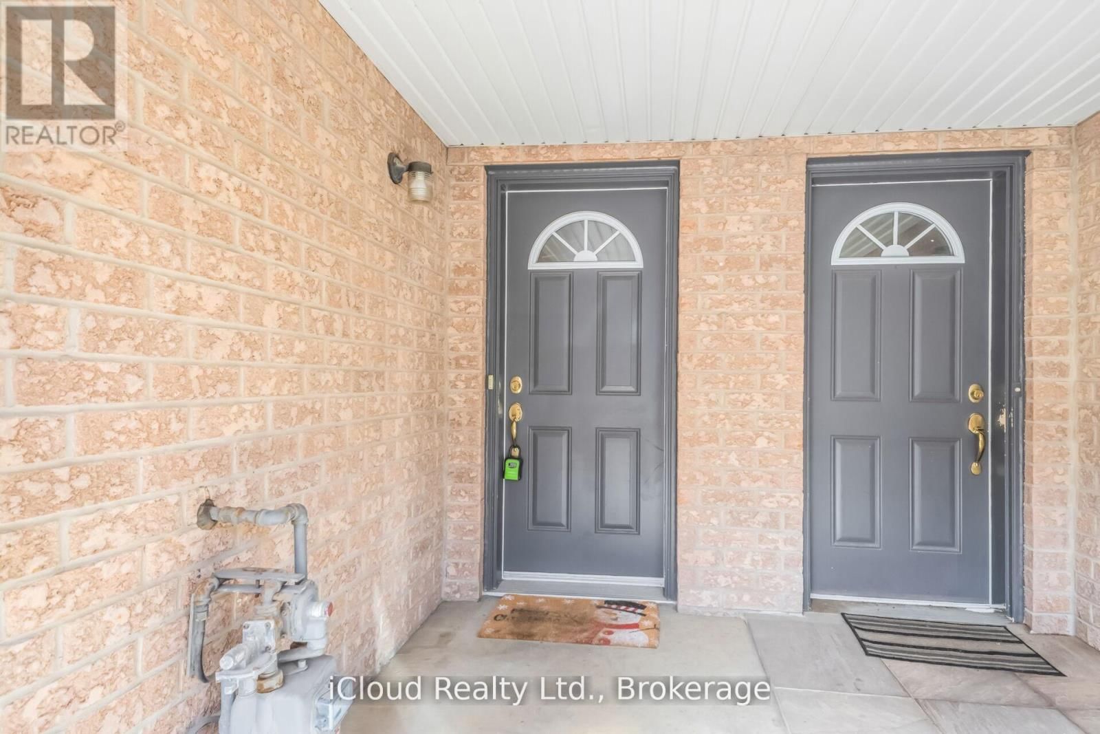 63 SPADINA ROAD Image 4