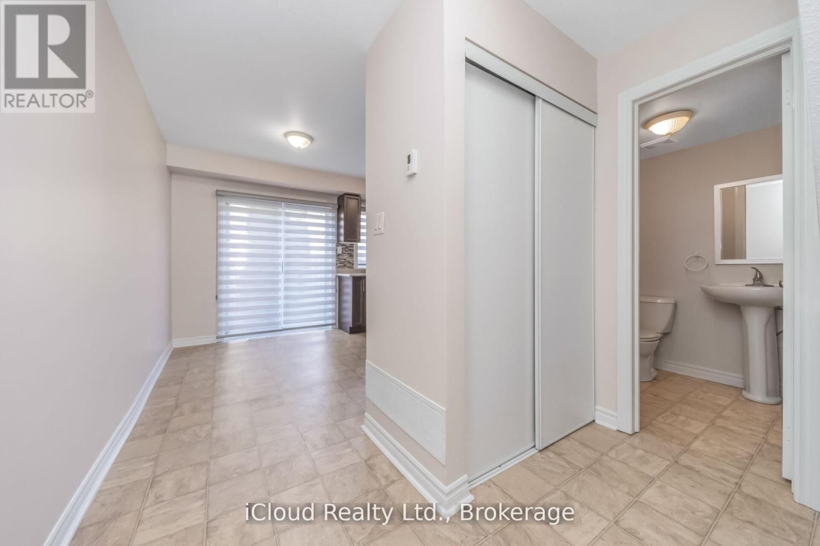 63 SPADINA ROAD Image 8