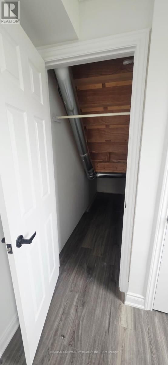 Lower - 50 ROCKMAN CRESCENT Image 11