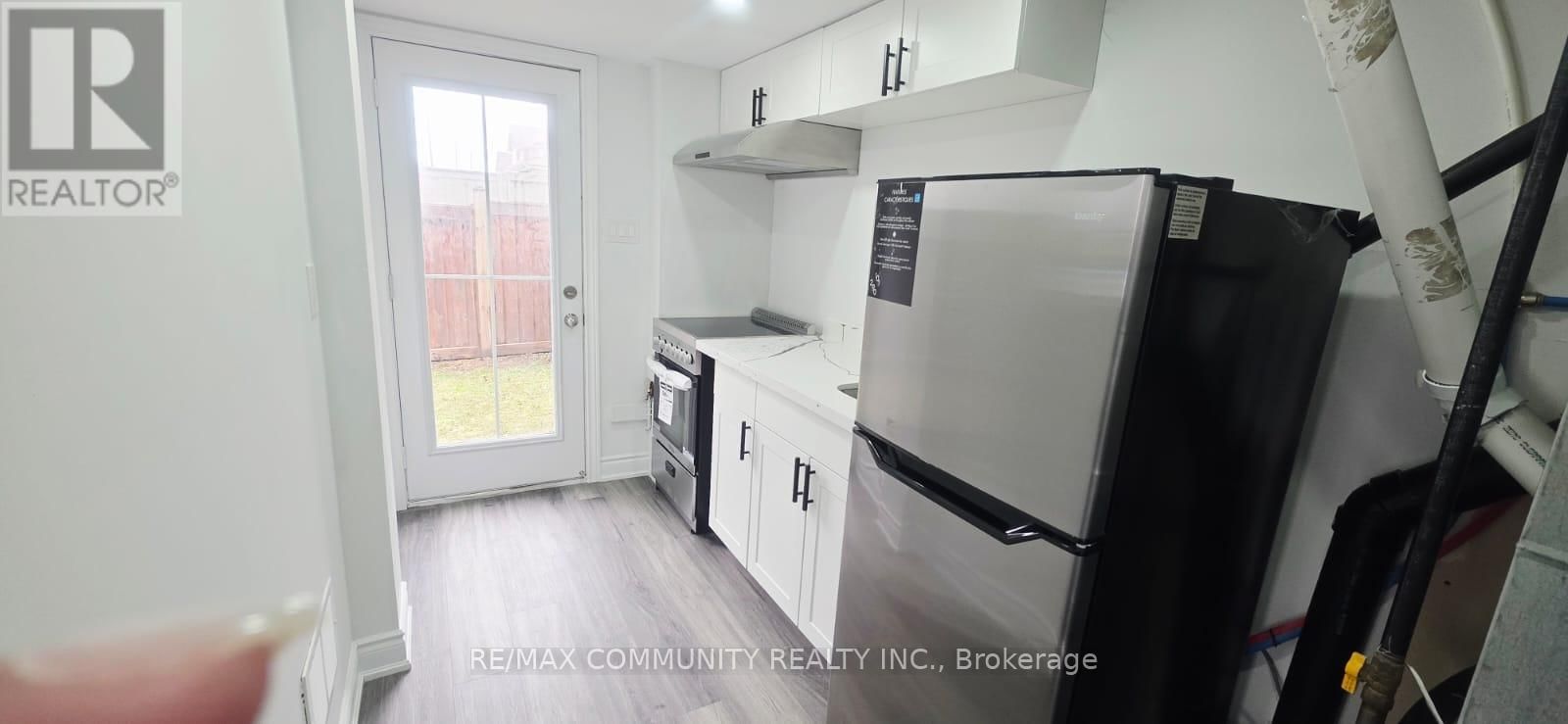 Lower - 50 ROCKMAN CRESCENT Image 3