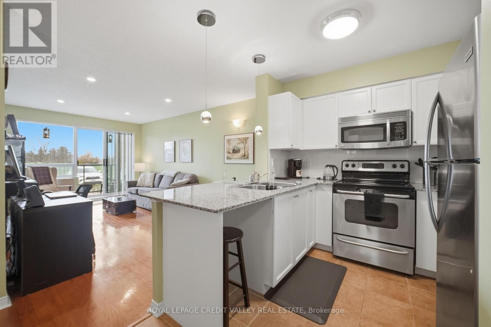 103 - 55 VIA ROSEDALE Image 10