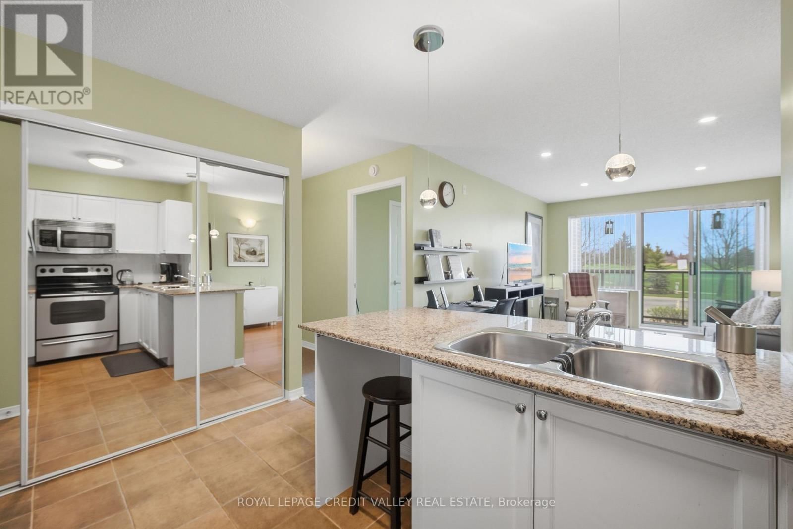 103 - 55 VIA ROSEDALE Image 12