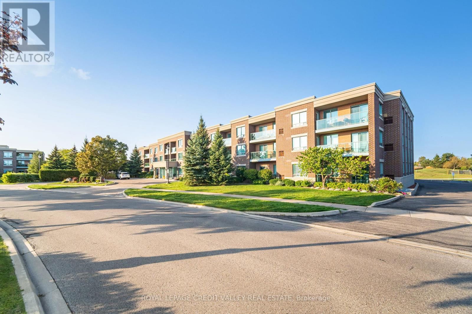 103 - 55 VIA ROSEDALE Image 3