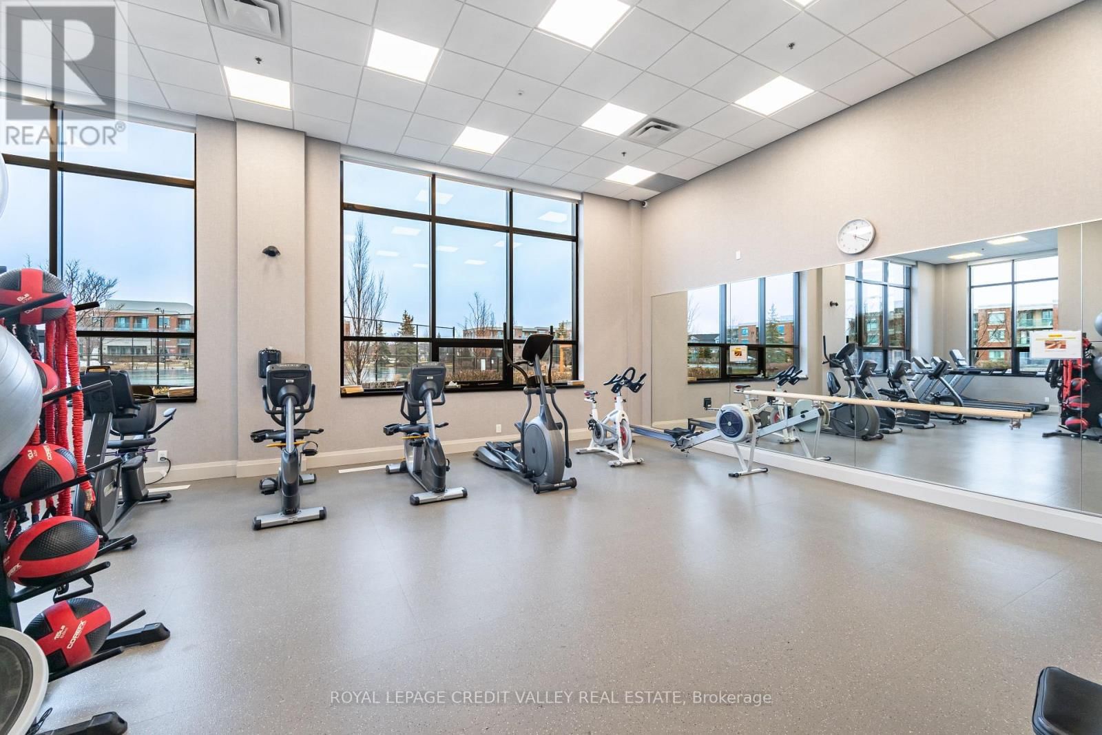 103 - 55 VIA ROSEDALE Image 32