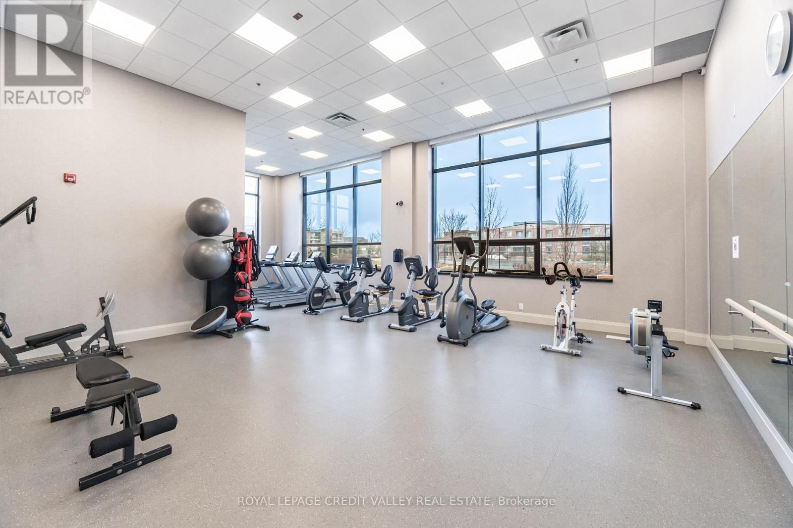 103 - 55 VIA ROSEDALE Image 33