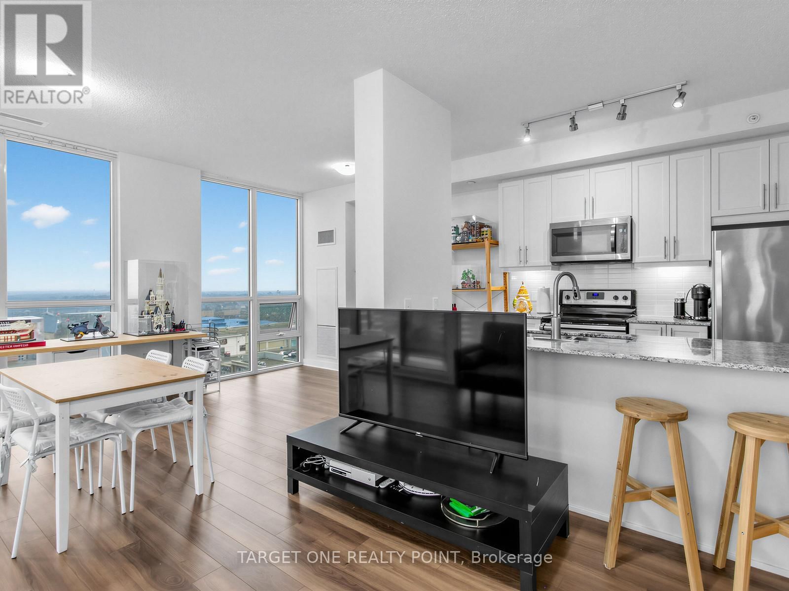 802 - 3975 GRAND PARK DRIVE Image 14