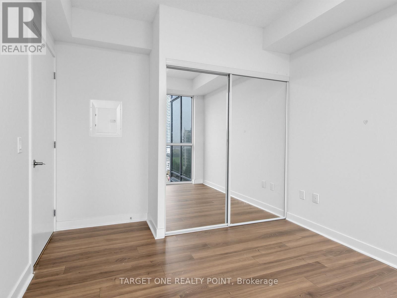 802 - 3975 GRAND PARK DRIVE Image 23