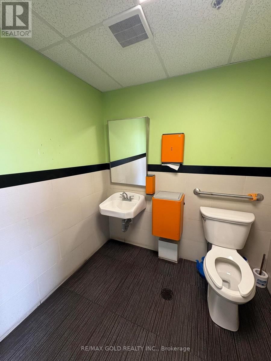 8 - 4265 THOMAS ALTON BOULEVARD Image 16