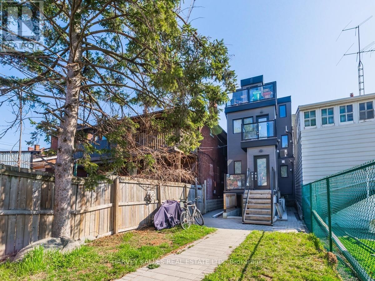 3 - 160 LANSDOWNE AVENUE Image 2