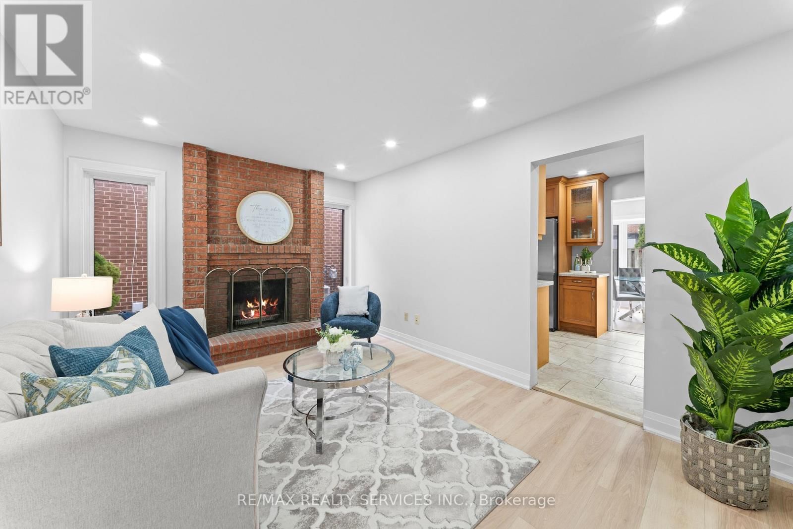 41 TANAGER SQUARE Image 10