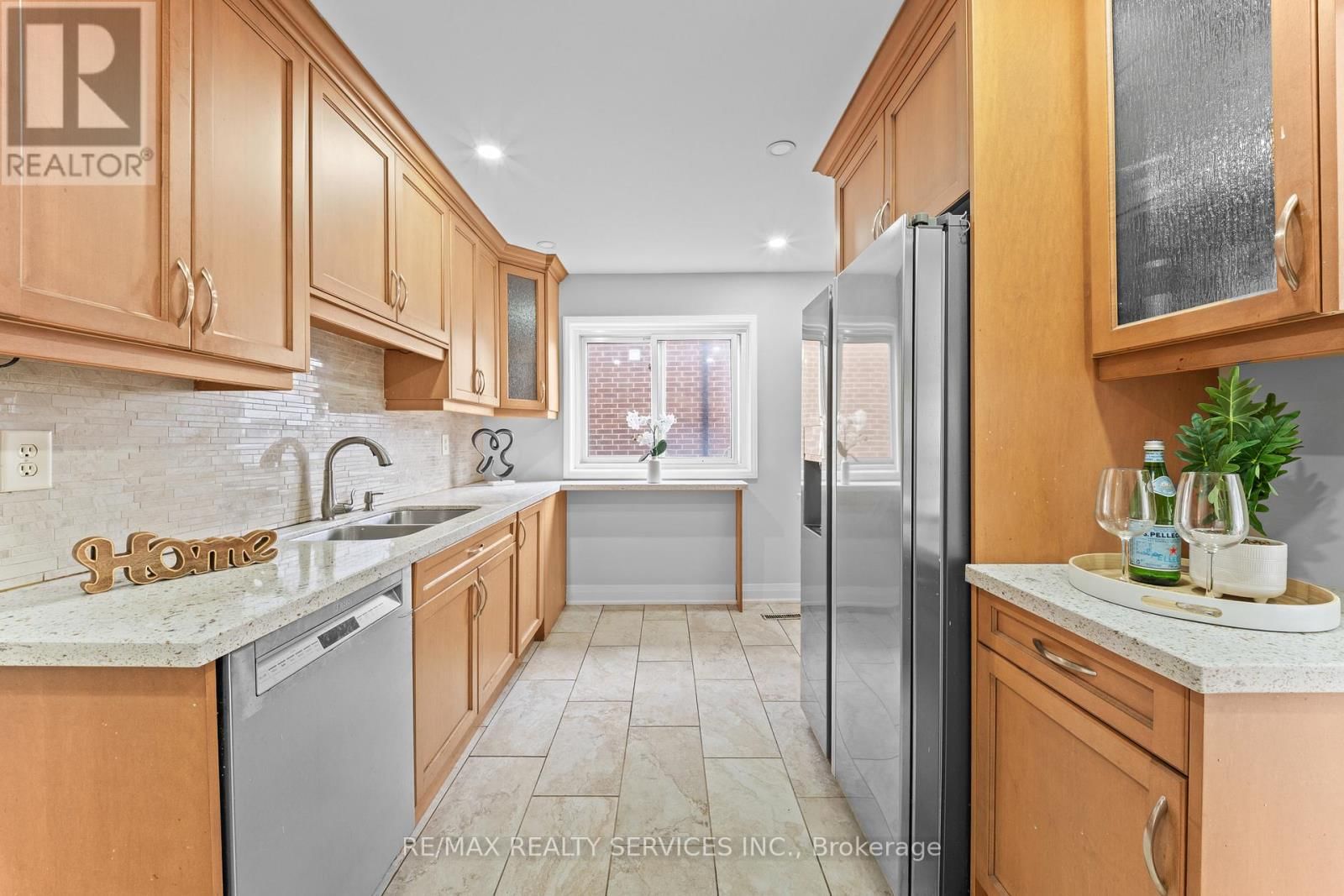 41 TANAGER SQUARE Image 12