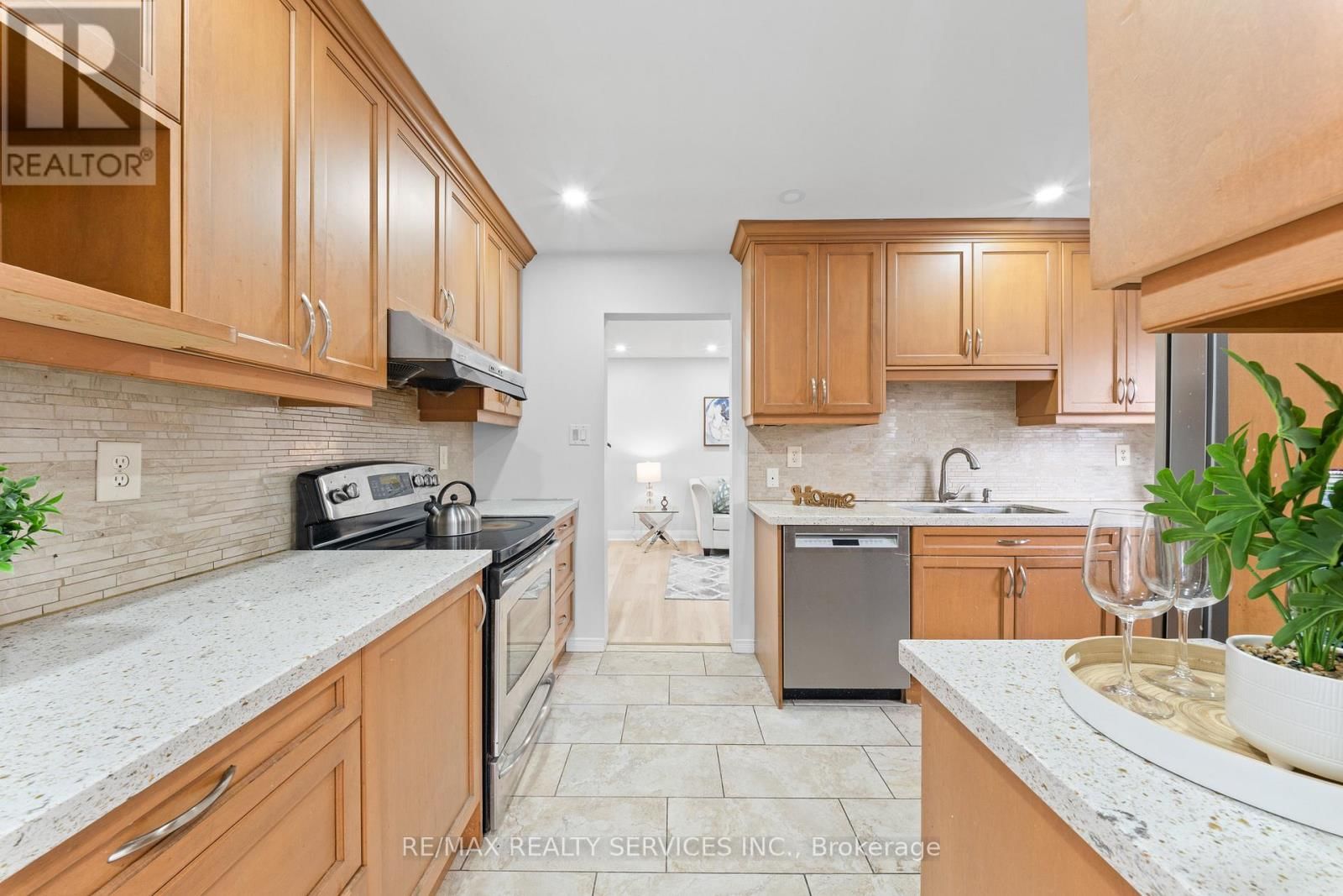 41 TANAGER SQUARE Image 16