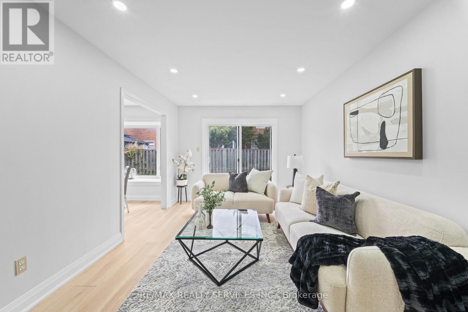 41 TANAGER SQUARE Image 20