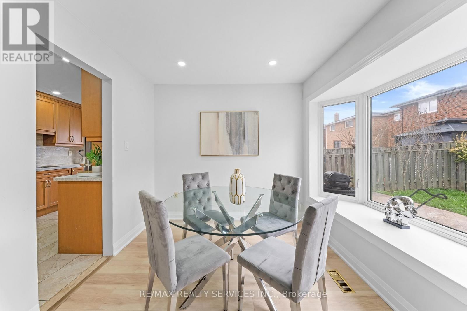 41 TANAGER SQUARE Image 21