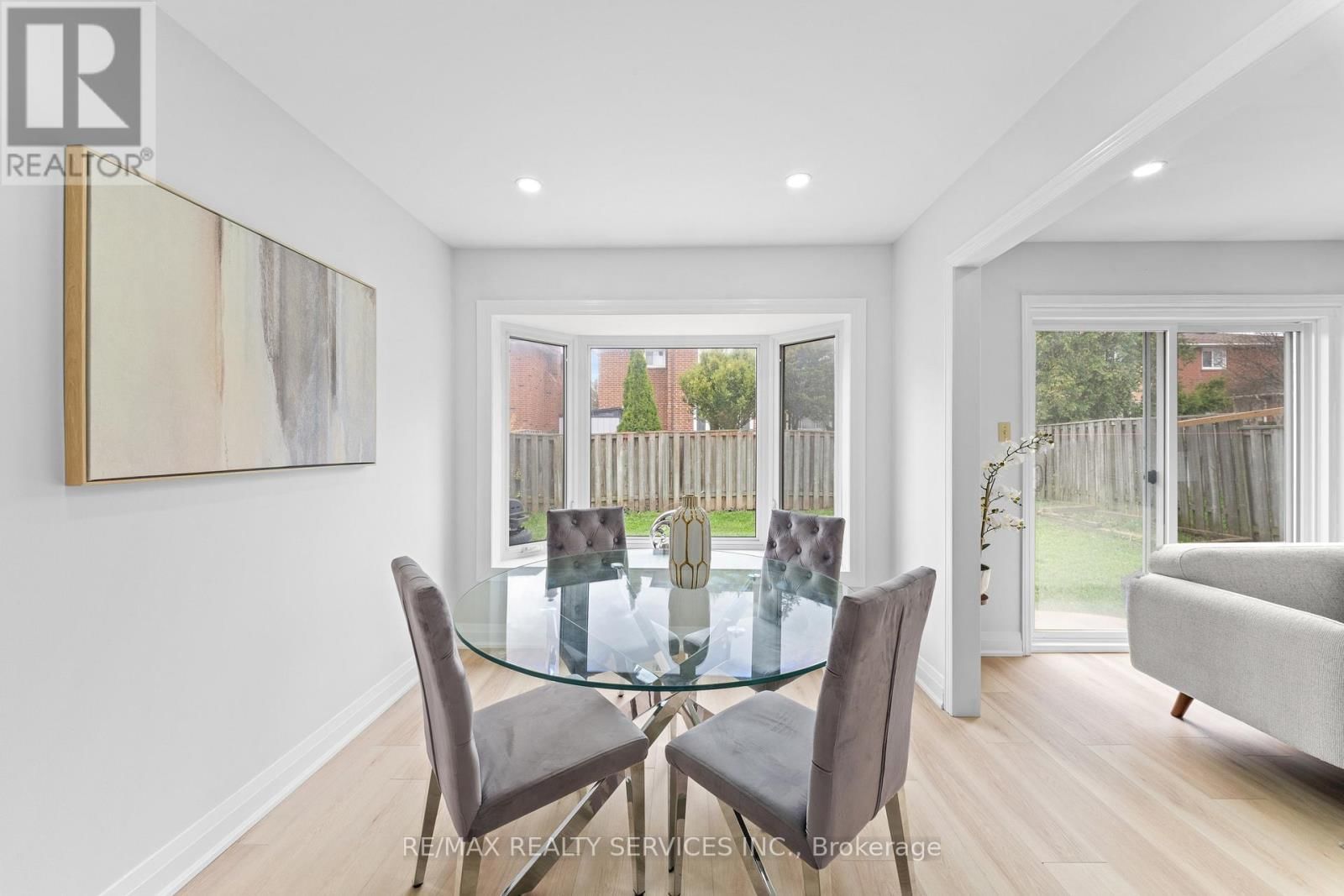 41 TANAGER SQUARE Image 22