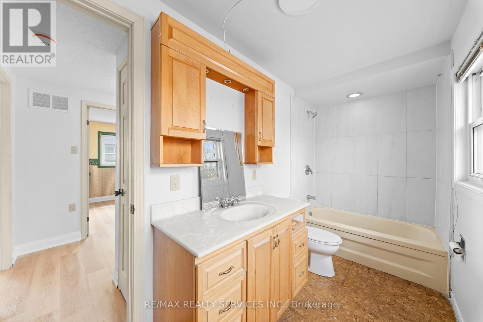 41 TANAGER SQUARE Image 31