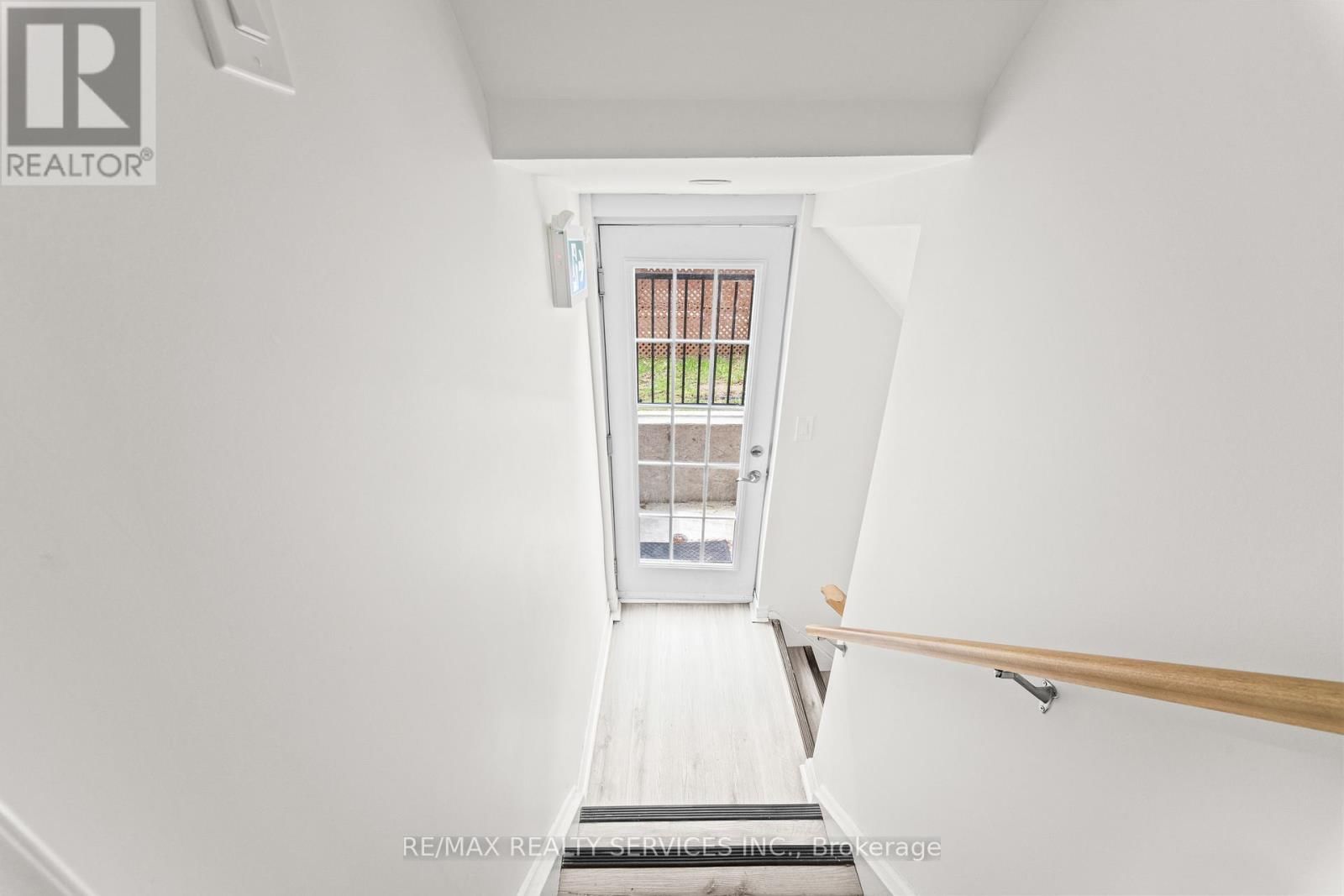 41 TANAGER SQUARE Image 36