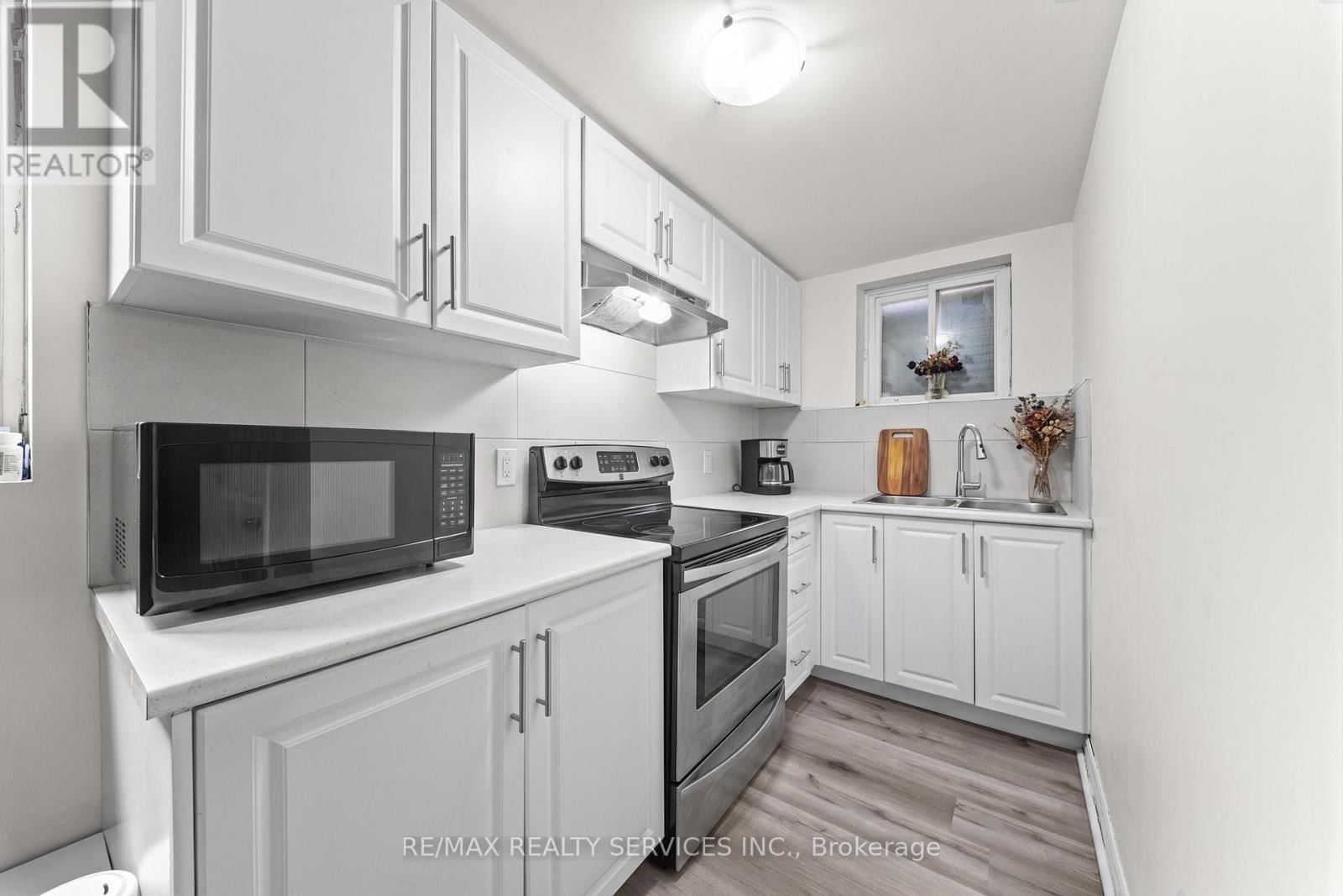 41 TANAGER SQUARE Image 40