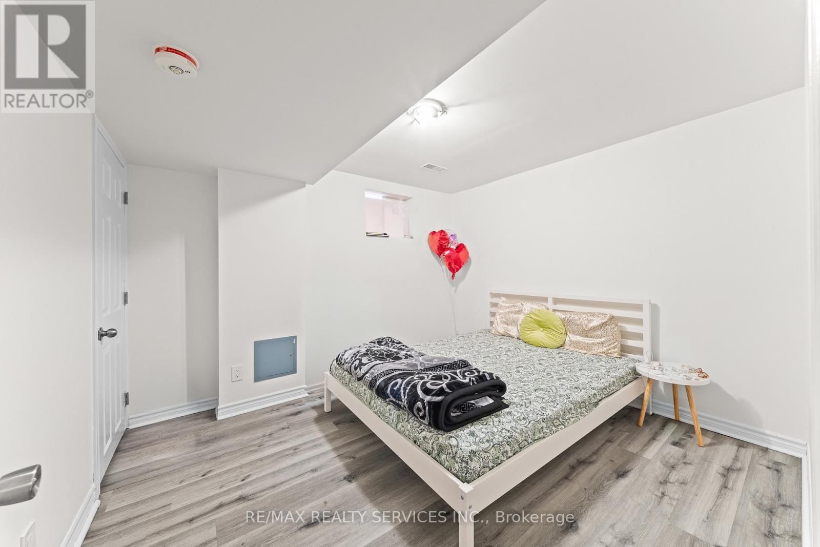 41 TANAGER SQUARE Image 44