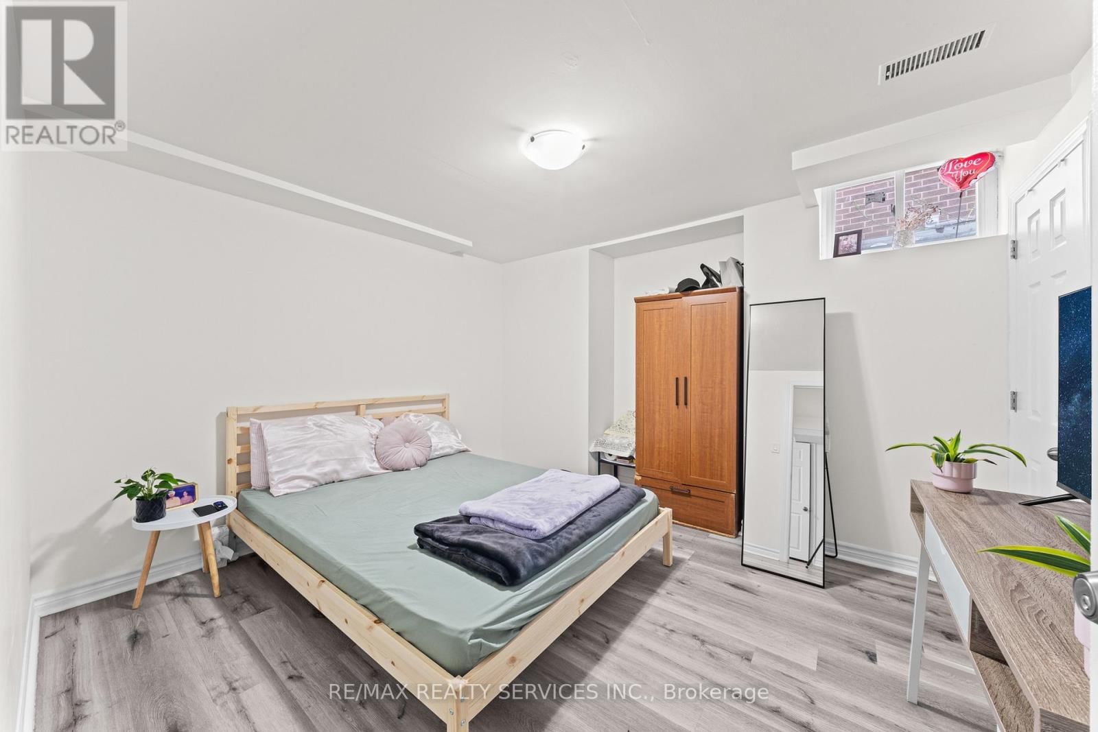 41 TANAGER SQUARE Image 45