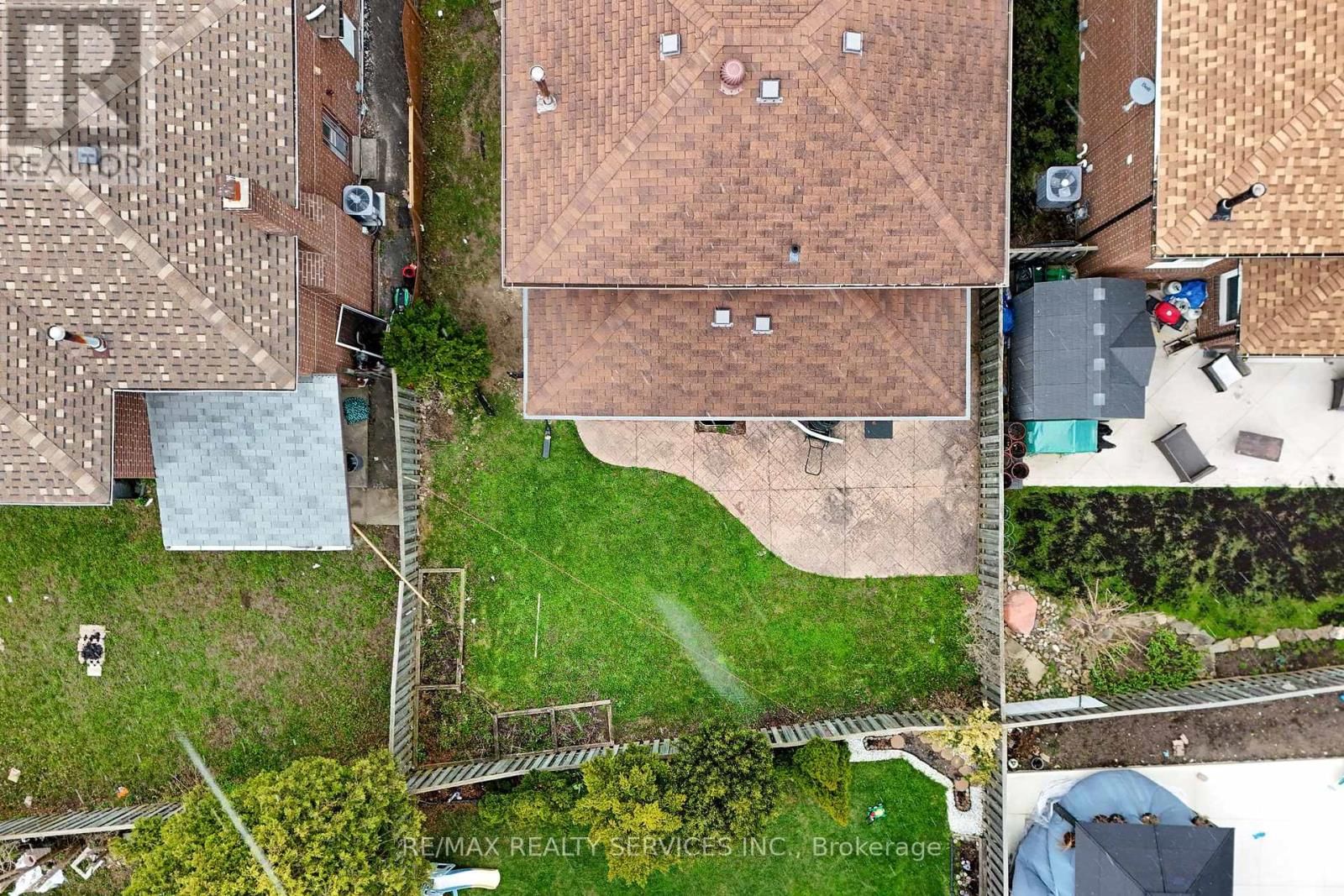 41 TANAGER SQUARE Image 50