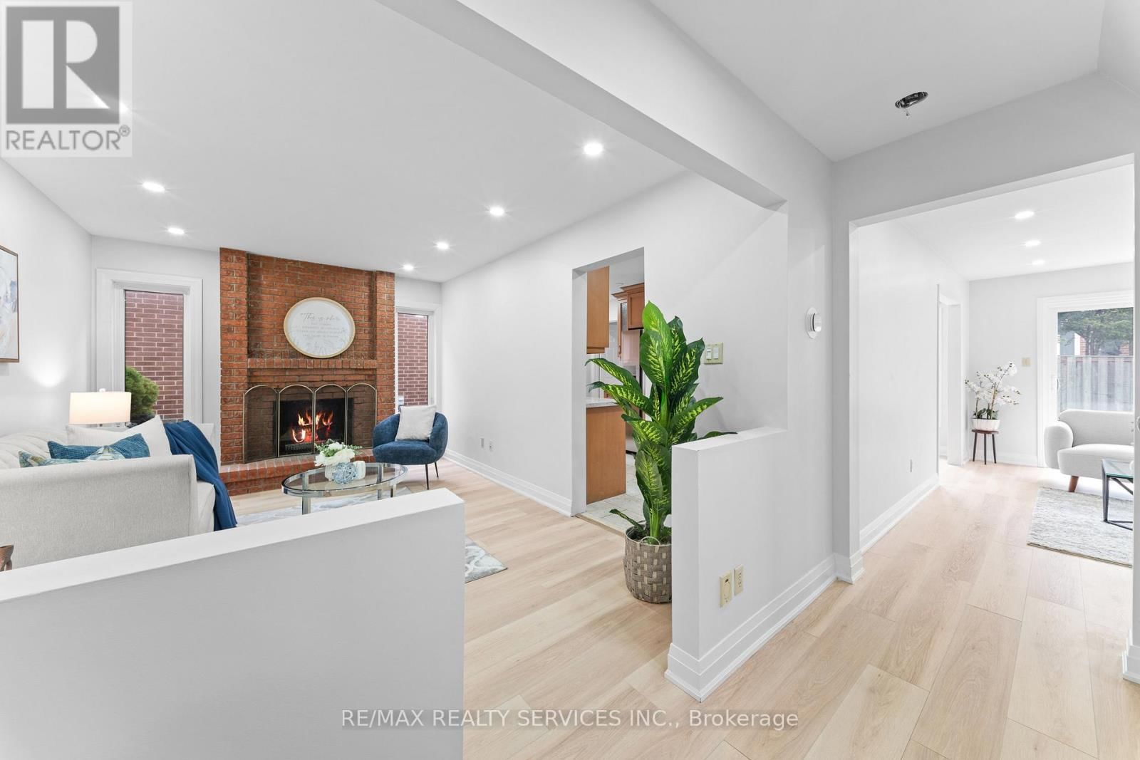 41 TANAGER SQUARE Image 6