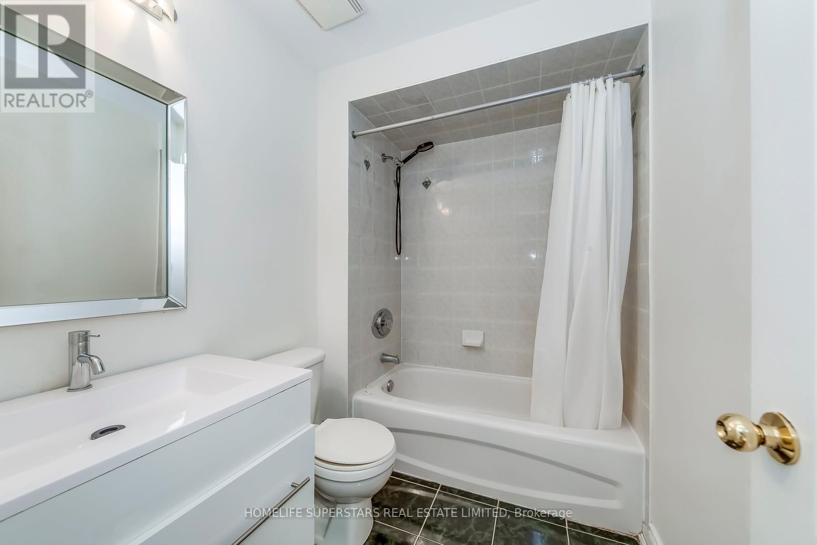 Unit 11 - 605 SHORELINE DRIVE Image 14