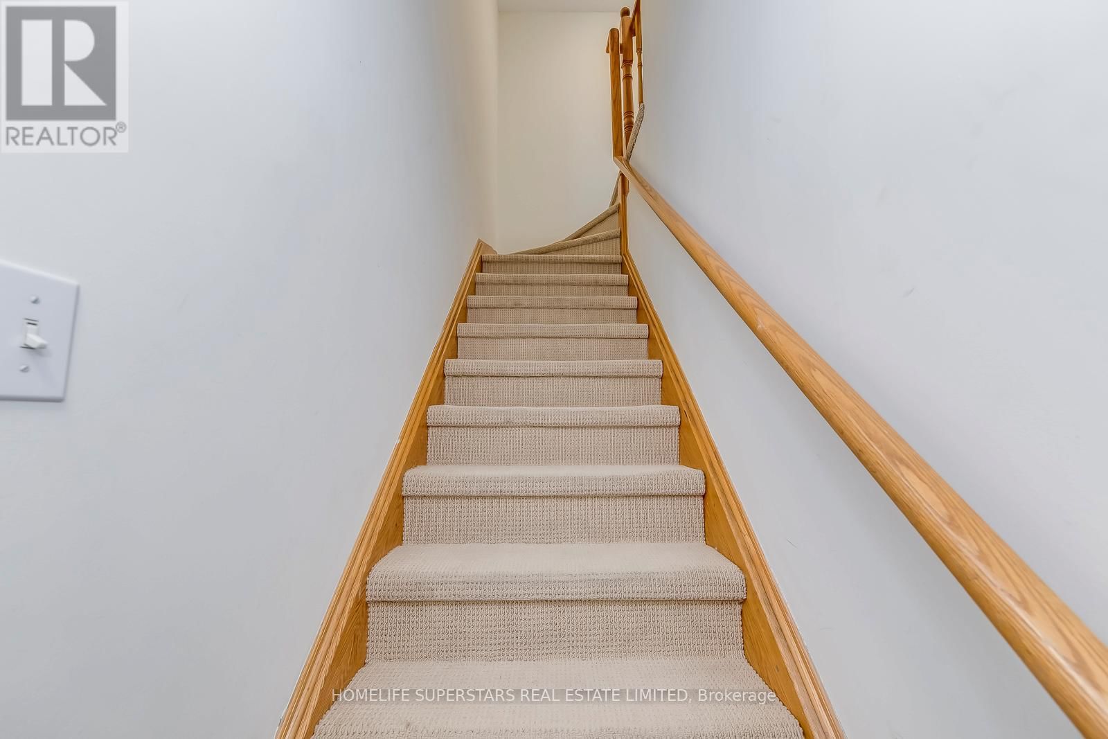 Unit 11 - 605 SHORELINE DRIVE Image 3