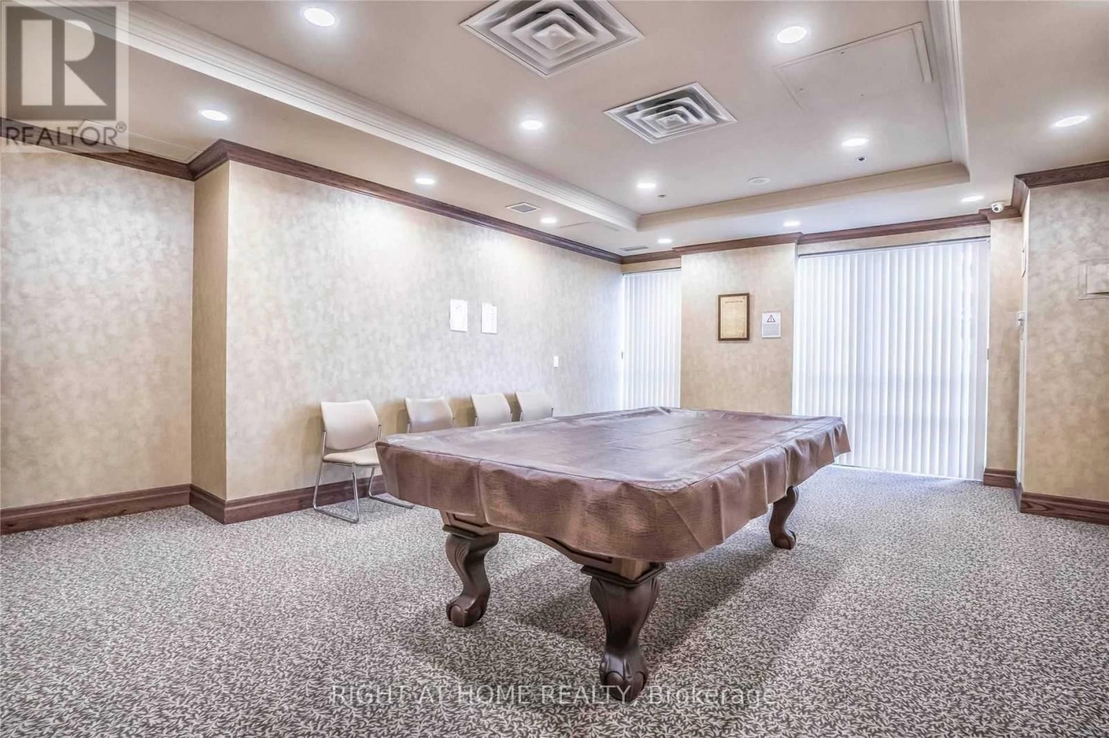 704 - 5 MICHAEL POWER PLACE Image 31