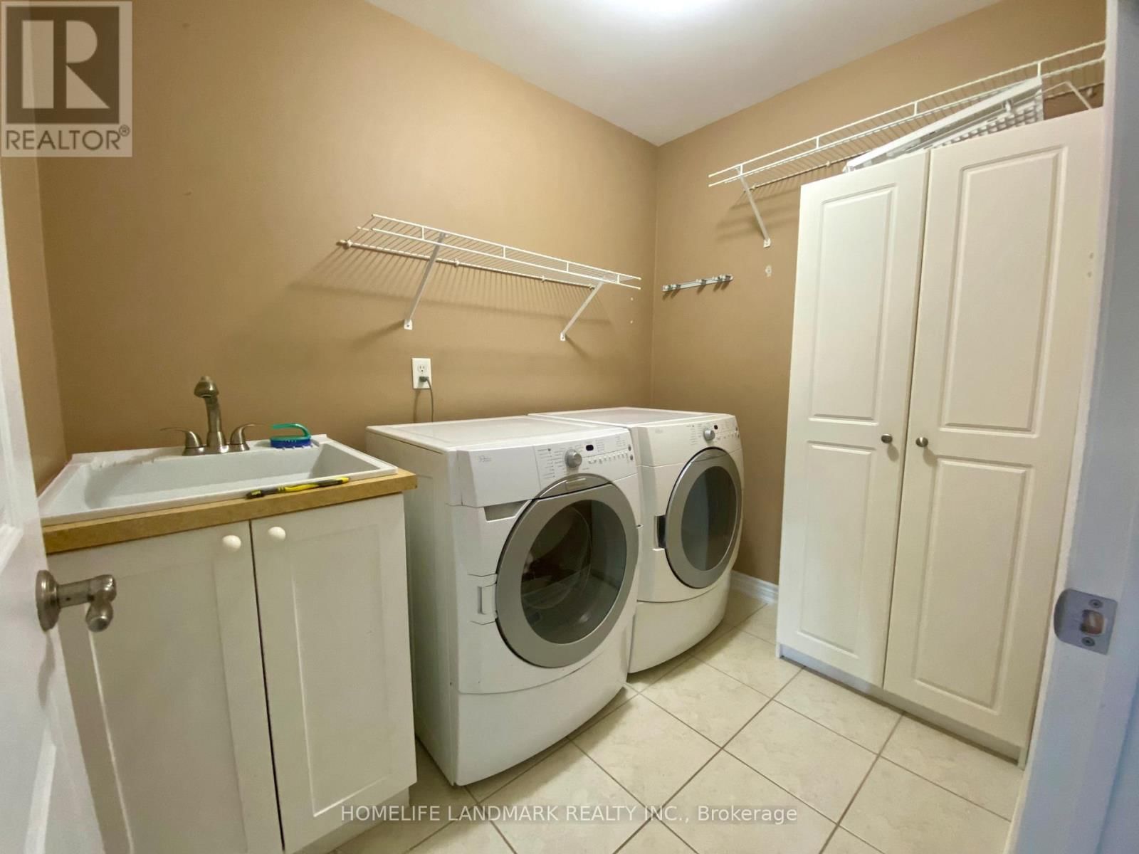 259 GATWICK DRIVE Image 10