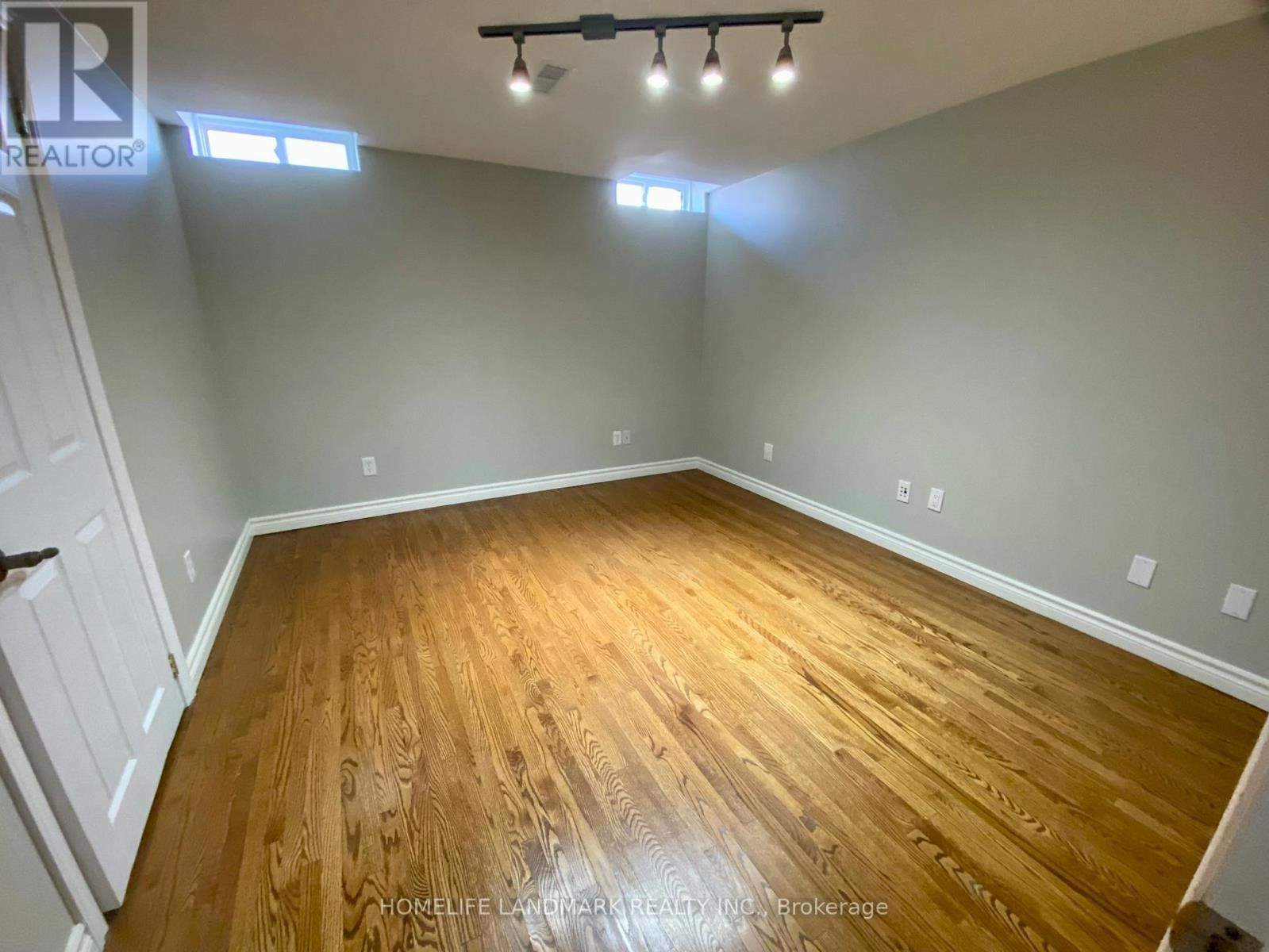 259 GATWICK DRIVE Image 19