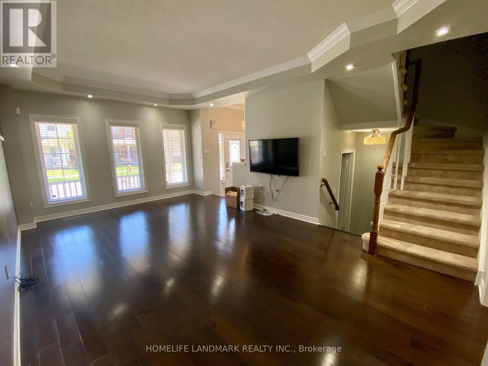 259 GATWICK DRIVE Image 3