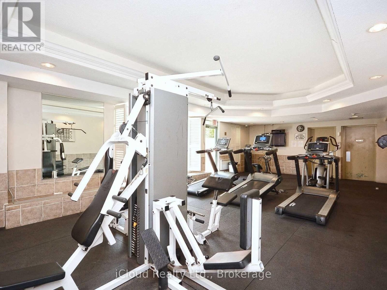 406 - 155 HILLCREST AVENUE Image 23