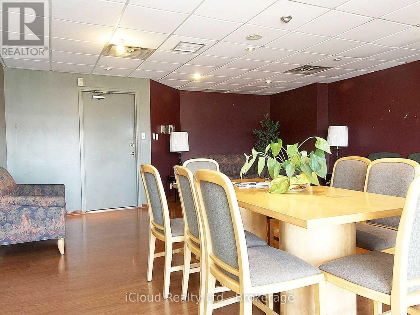 406 - 155 HILLCREST AVENUE Image 27