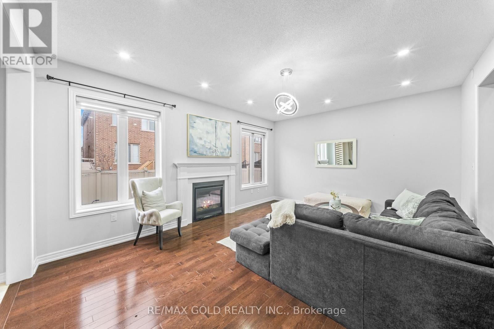 9 GODERICH DRIVE Image 14