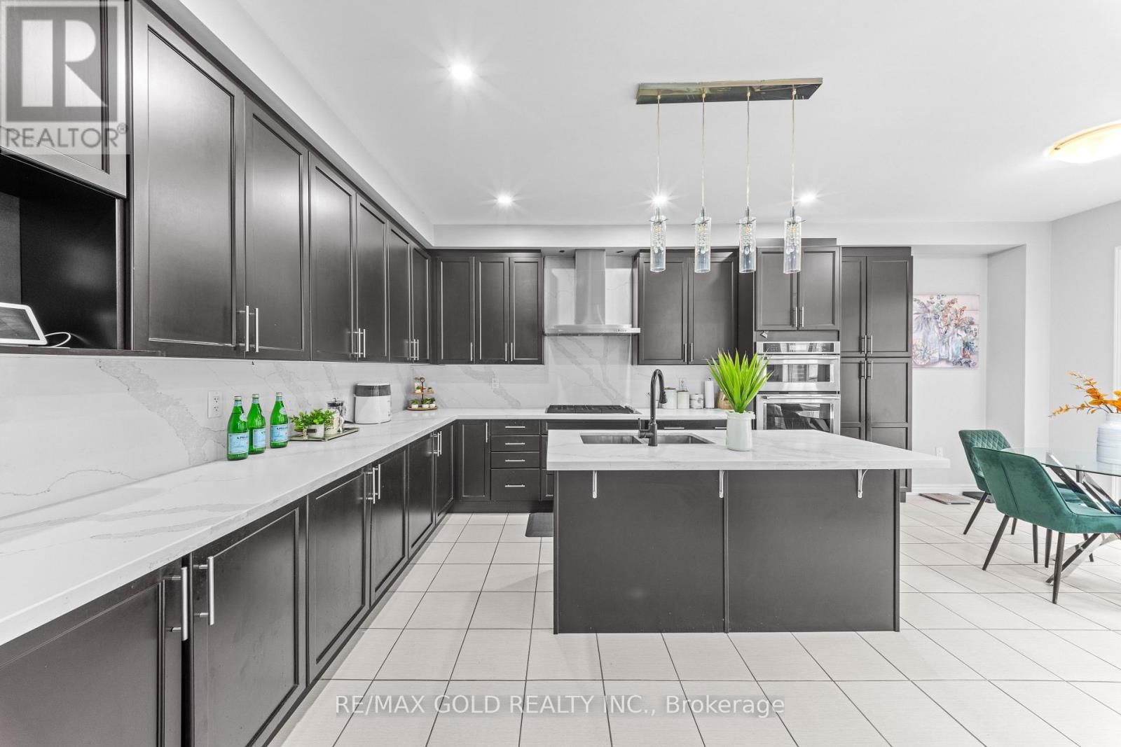 9 GODERICH DRIVE Image 16