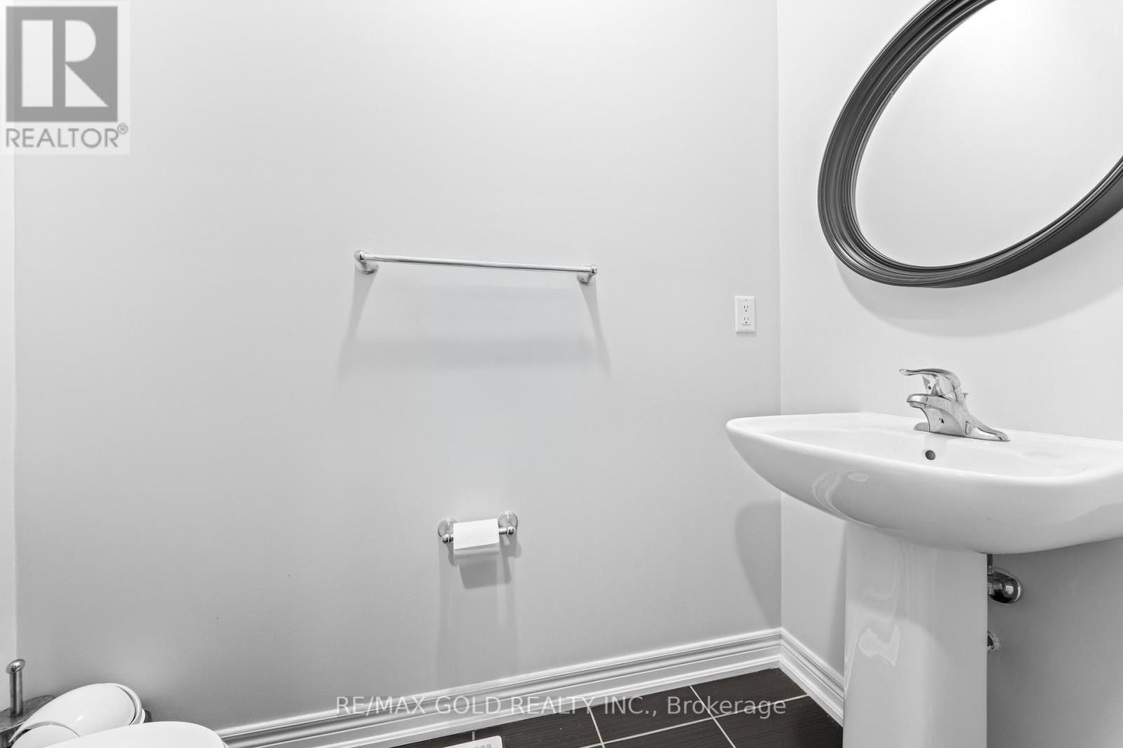 9 GODERICH DRIVE Image 23