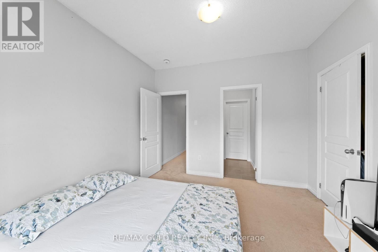 9 GODERICH DRIVE Image 32