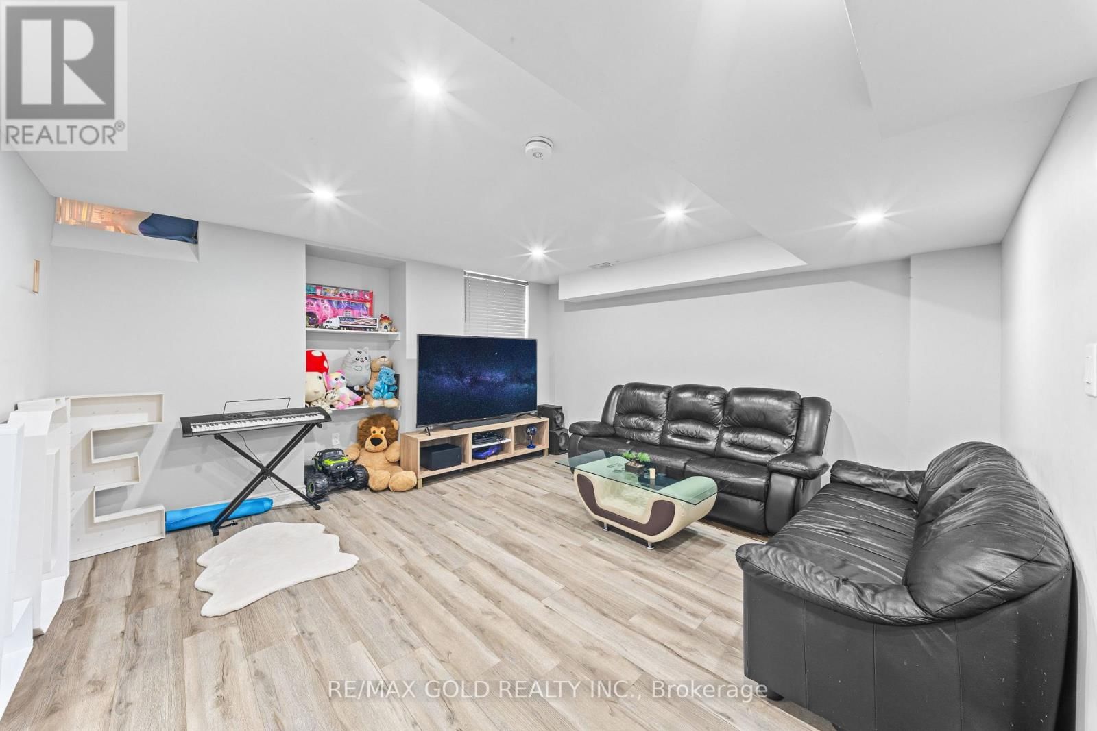 9 GODERICH DRIVE Image 41