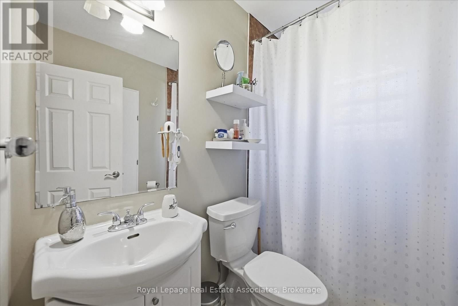 1131 STANLEY DRIVE Image 16