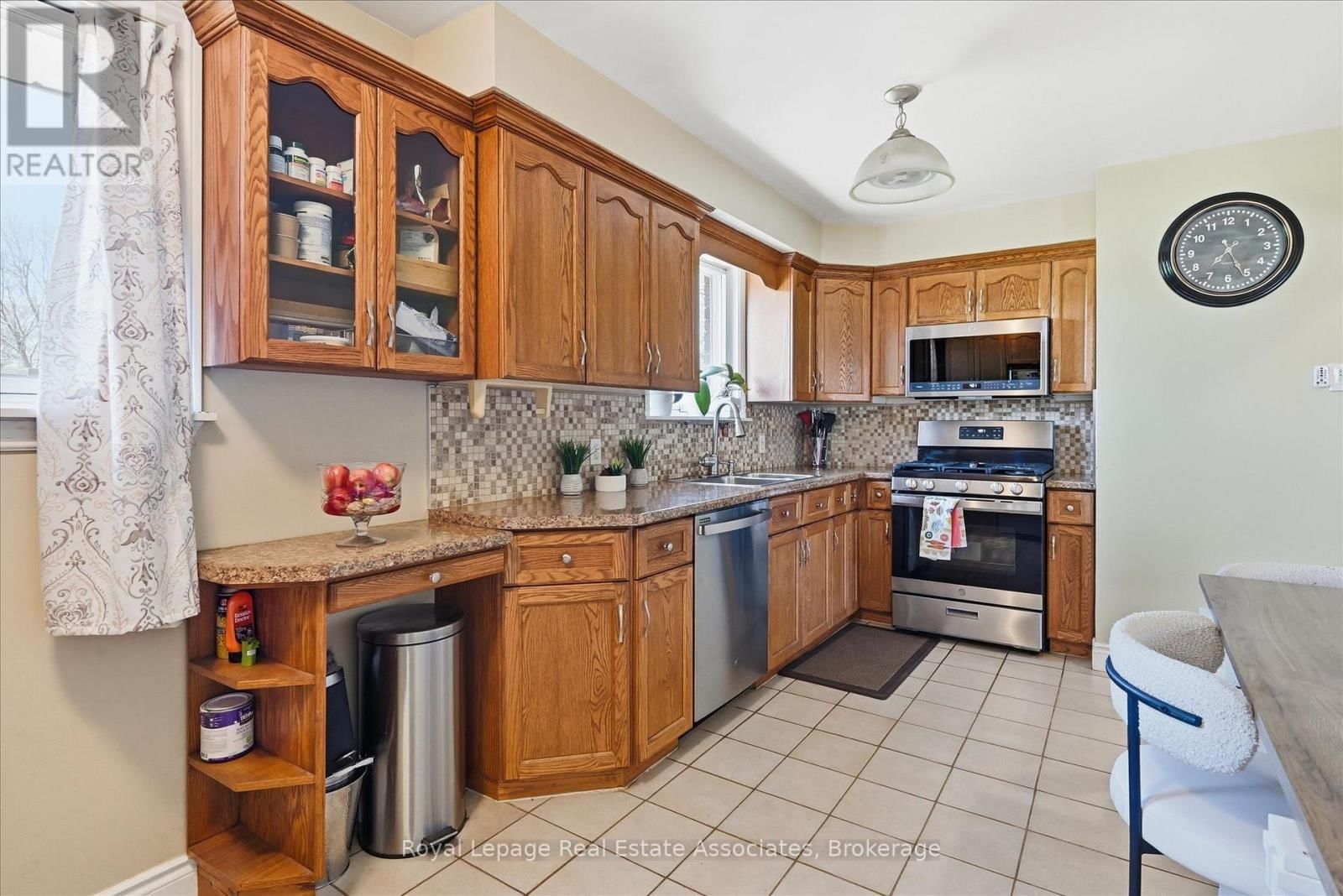 1131 STANLEY DRIVE Image 5