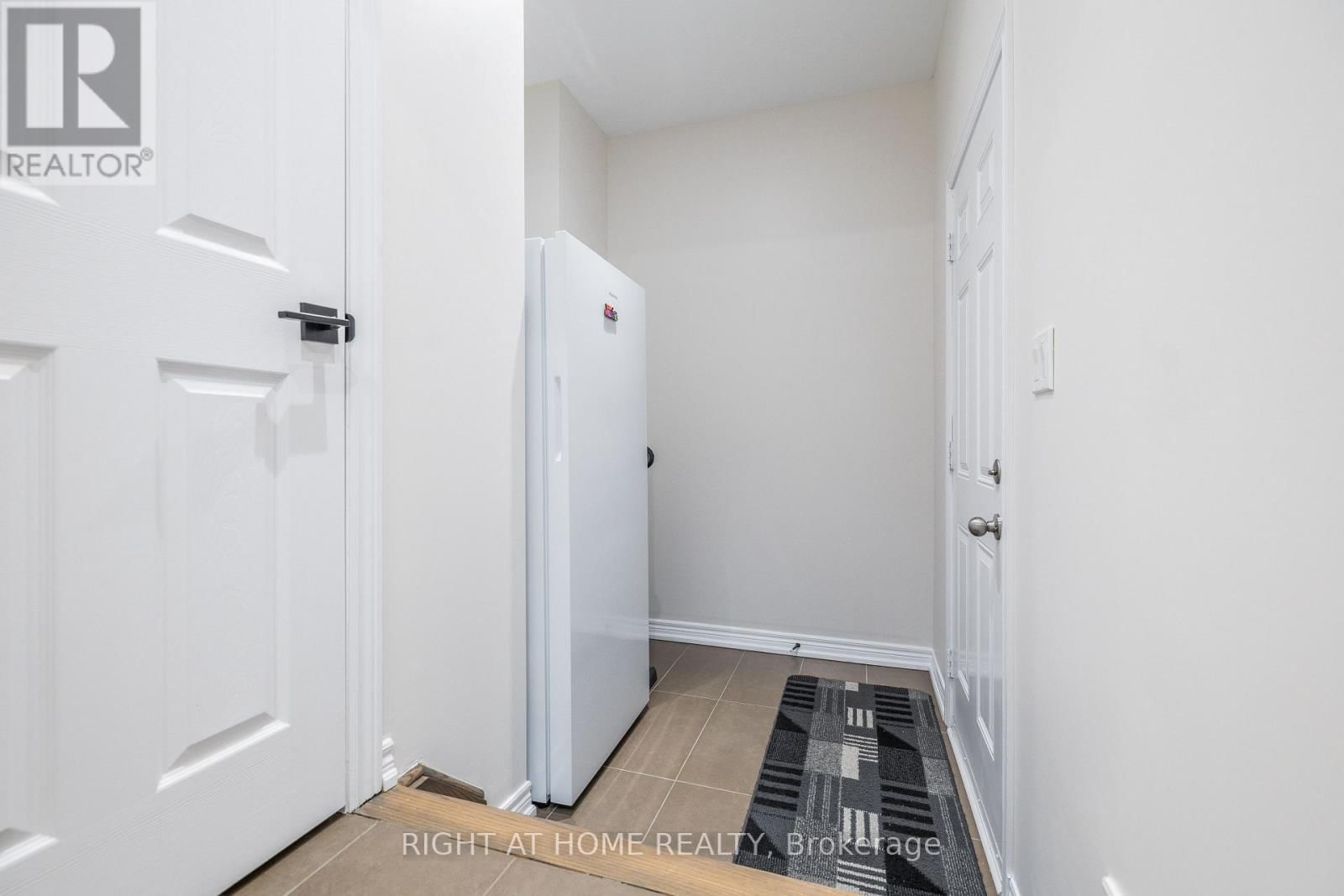 133 BENADIR AVENUE Image 13