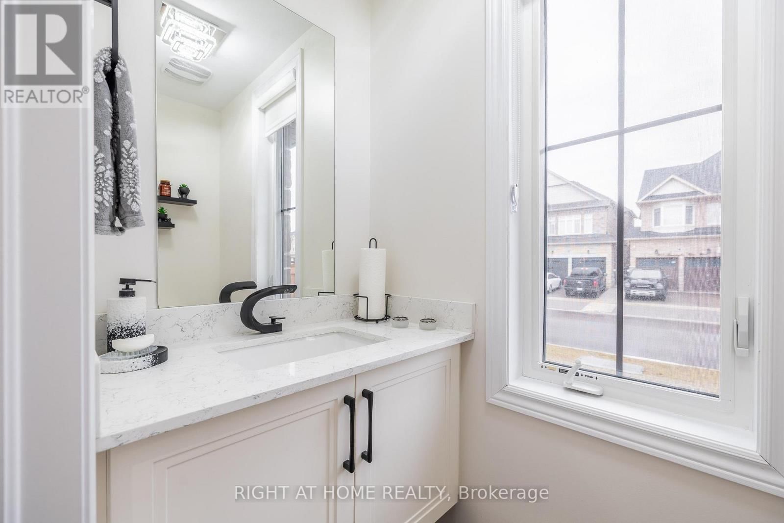 133 BENADIR AVENUE Image 5