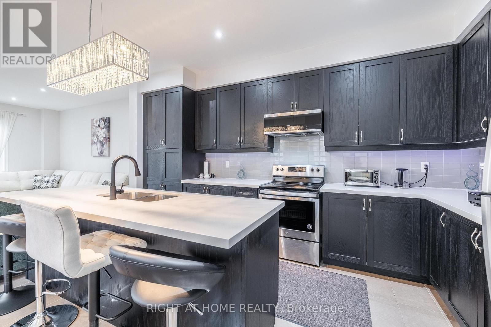 133 BENADIR AVENUE Image 7