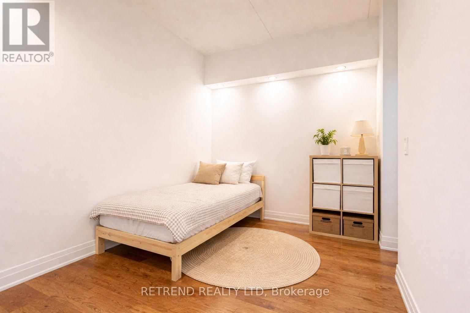 205 - 2737 KEELE STREET WEST Image 3