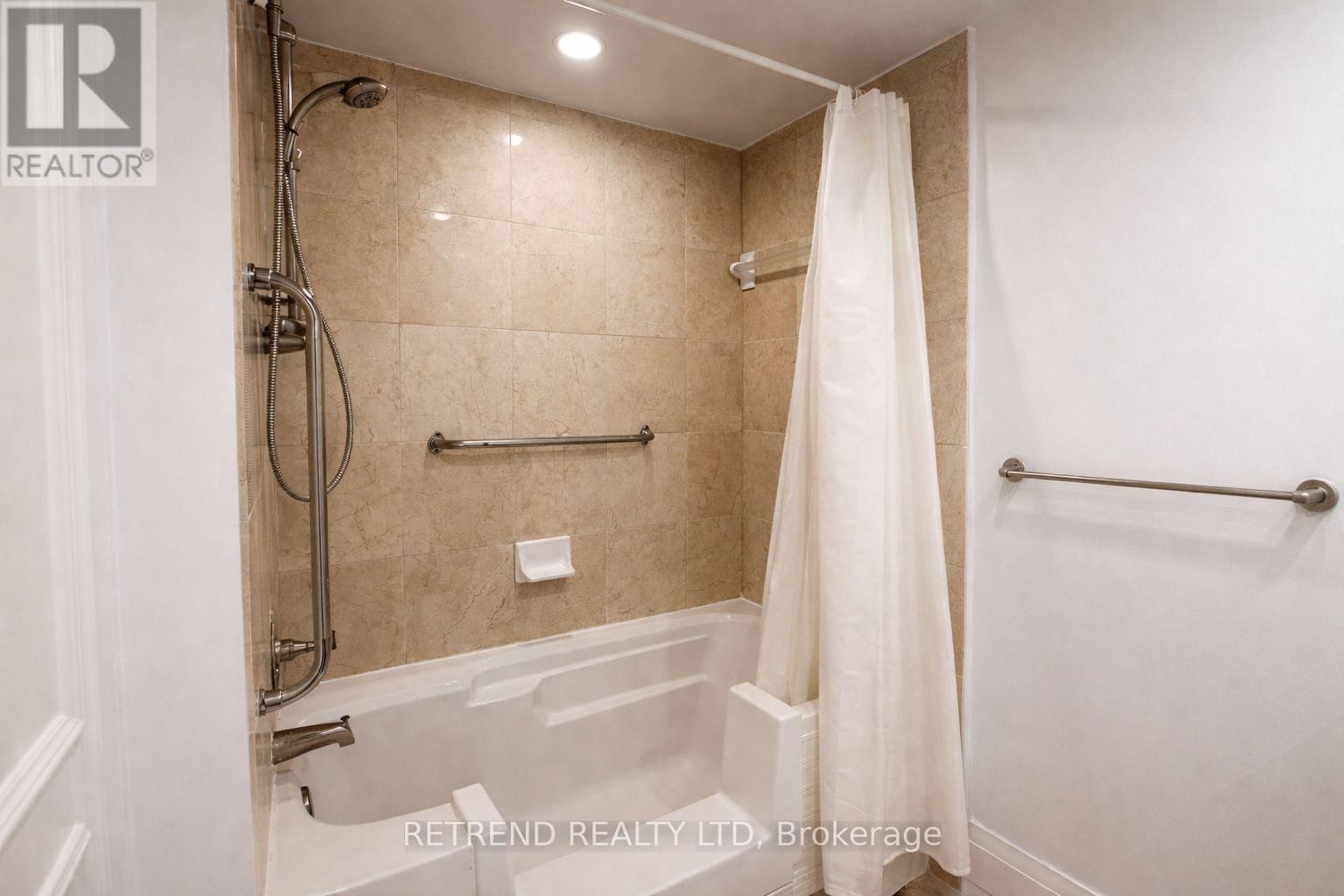 205 - 2737 KEELE STREET WEST Image 9