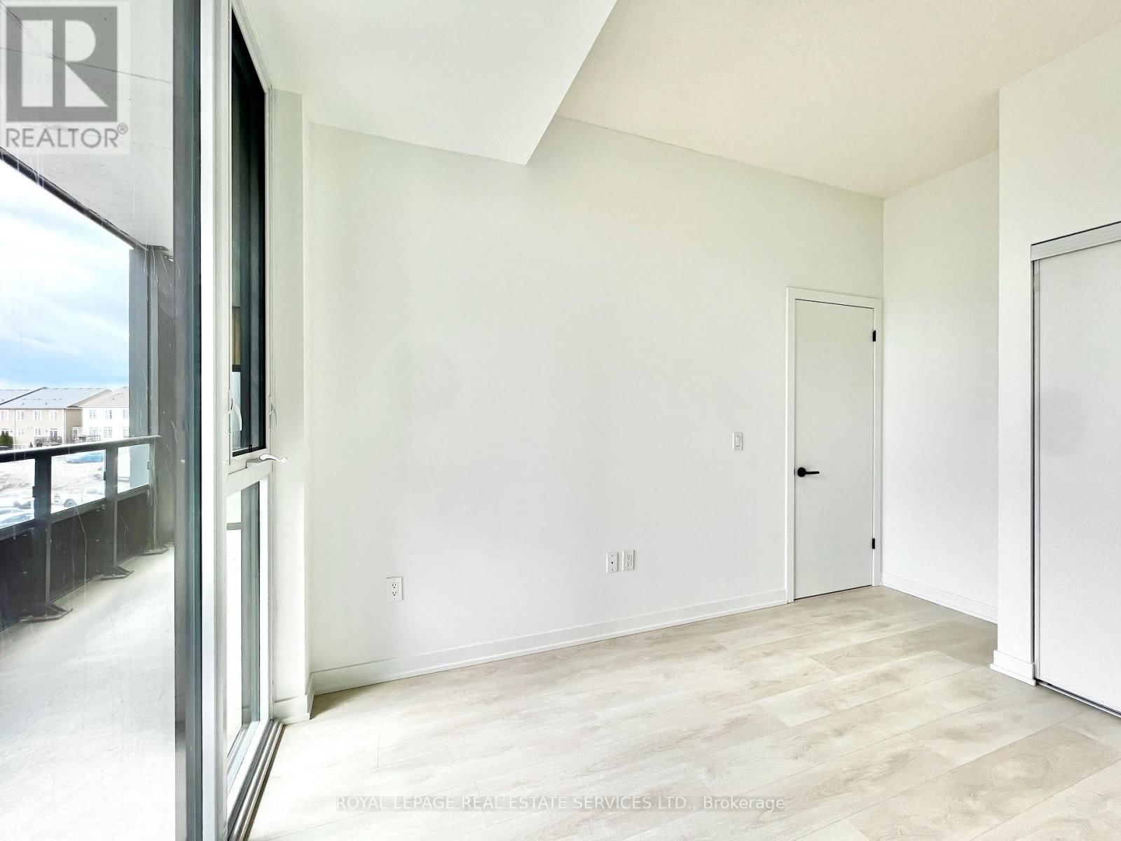 309 - 4878 POWERS COMMON Image 12