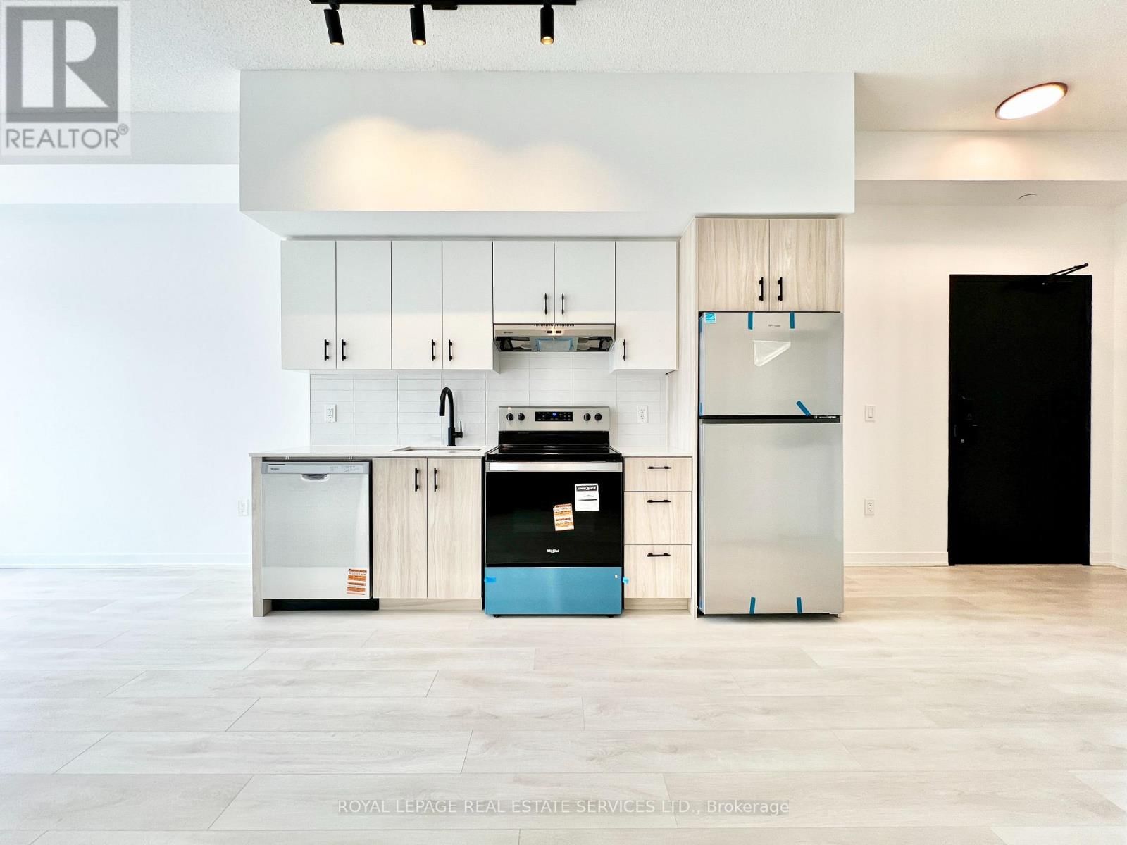 309 - 4878 POWERS COMMON Image 4