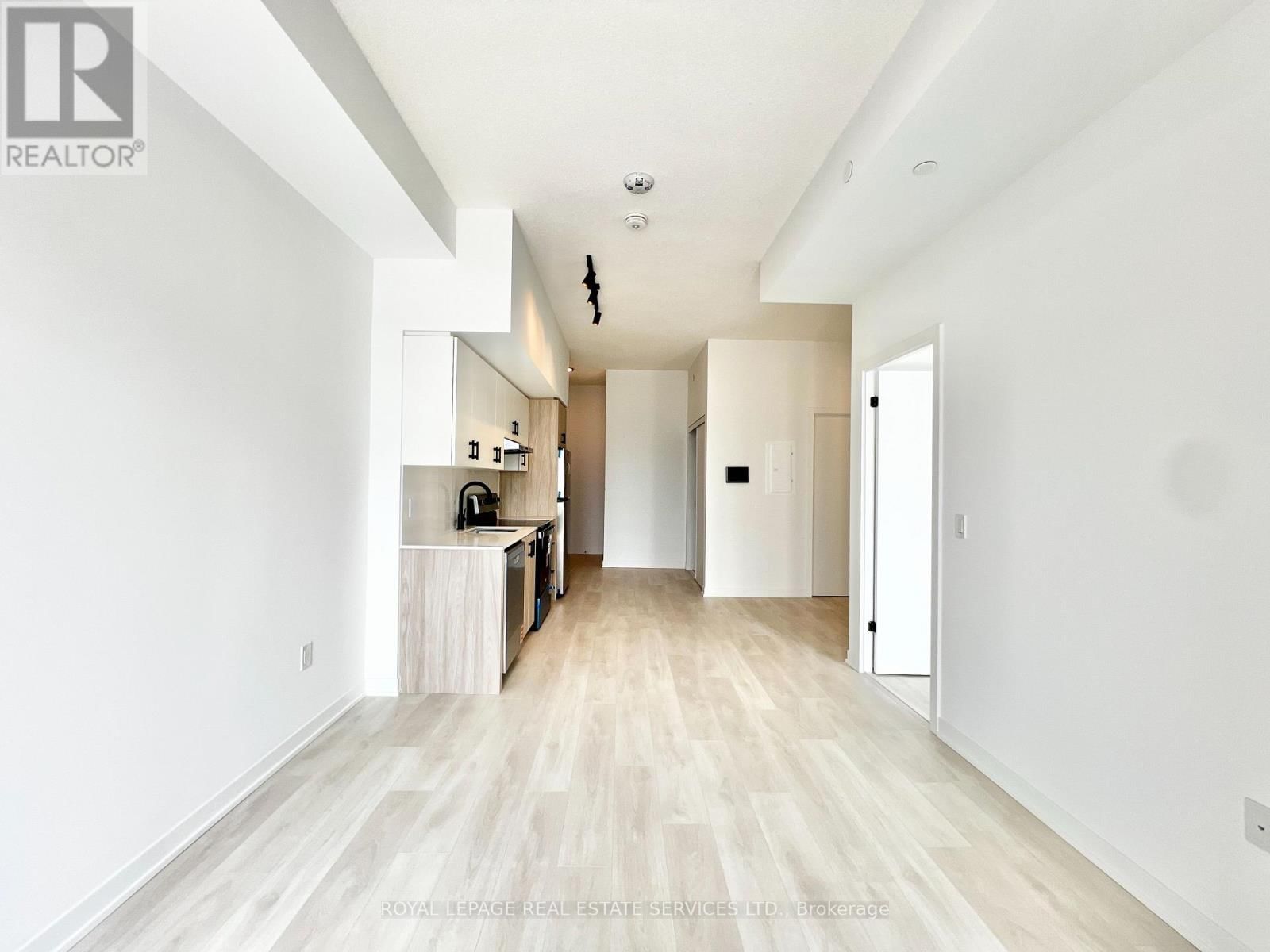 309 - 4878 POWERS COMMON Image 7