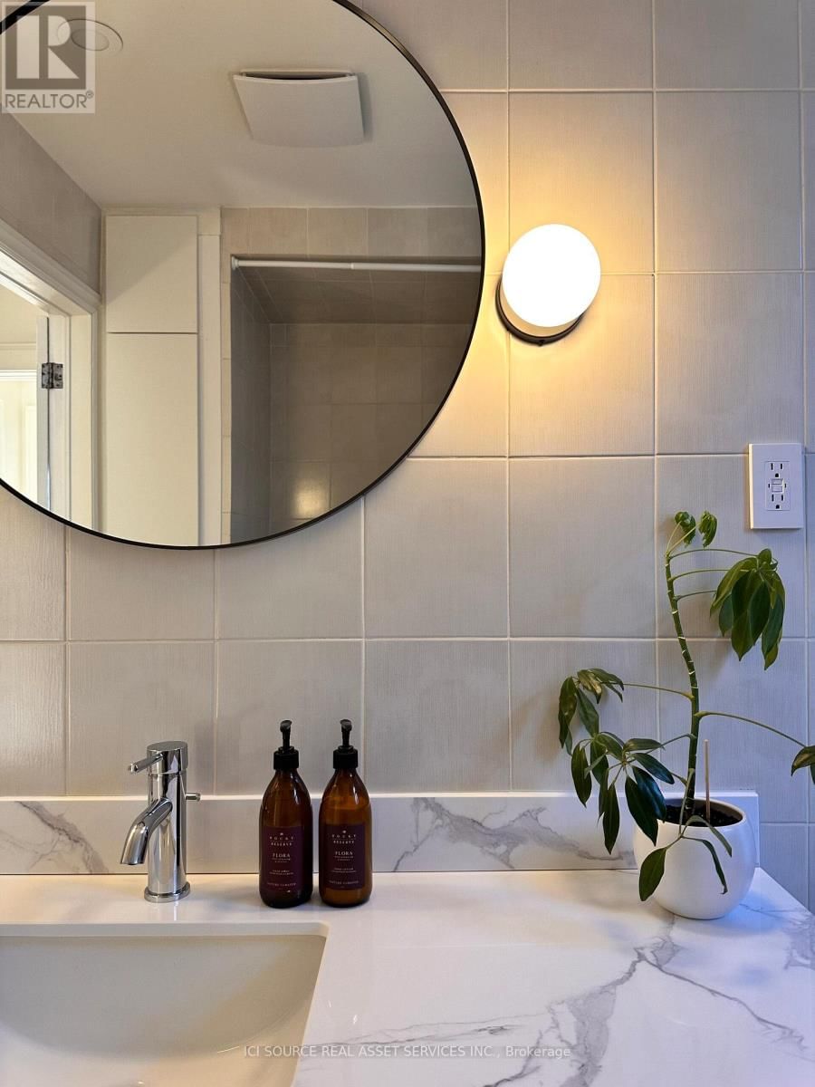 32 ALHAMBRA AVENUE Image 18